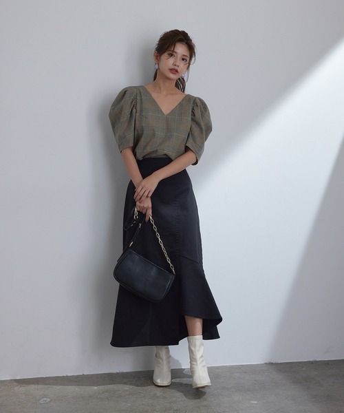 vis-`a-vis(ビサビ)の「【追加生産】アシンメトリーマーメイドスカート(スカート・レディース・ベージュ/スミクロ/カーキ・S/M)」の6枚目の写真