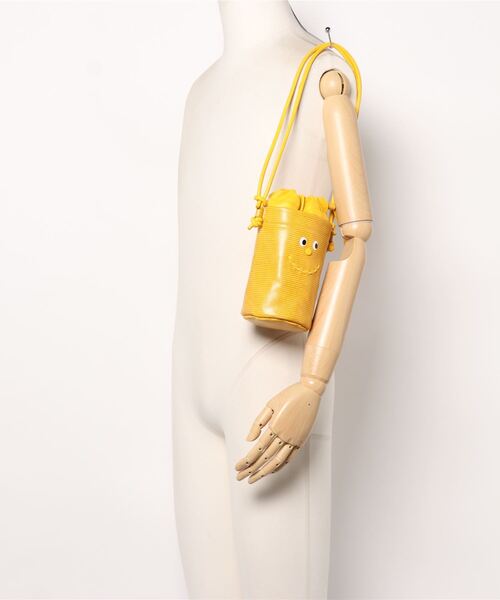 ACCOMMODE（アコモデ）の「グッドフェイスボトルミニバッグ（ショルダーバッグ・レディース・イエロー/ベージュ/ブラウン・FREE）」の9枚目の写真