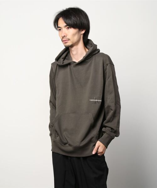 Calvin Klein Jeans(カルヴァンクラインジーンズ)の「AF オフプレイスド アイコニック パーカー(パーカー・メンズ・ブラック/ブラウン・S/M/L/XL)」の18枚目の写真