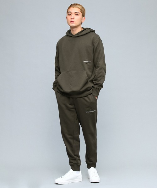 Calvin Klein Jeans(カルヴァンクラインジーンズ)の「AF オフプレイスド アイコニック パーカー(パーカー・メンズ・ブラック/ブラウン・S/M/L/XL)」の9枚目の写真