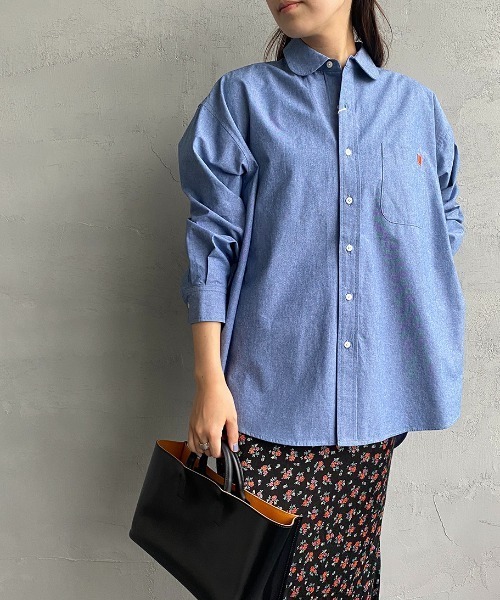 UNIVERSAL OVERALL（ユニバーサルオーバーオール）の「【FUDGE 11月号掲載】[UNIVERSAL OVERALL/ユニバーサルオーバーオール] 別注 ラウンドカラービッグシャツ（シャツ/ブラウス・レディース・ブルー/ホワイト/ピンク/イエロー・F）」の10枚目の写真