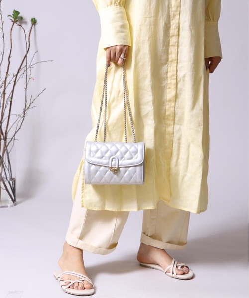 BASE（ベース）の「キルティング チェーン ショルダーバッグ ミニバッグ（ショルダーバッグ・レディース・アイボリー/ライトグレー/ブラック/ピンク/ブルー/ダークグリーン/ダークグレー/ライトブラウン/ベージュ/シルバー/ホワイト系その他/ブルー系その他・FREE）」の12枚目の写真