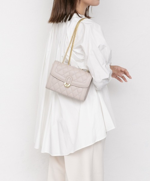 BASE（ベース）の「キルティング チェーン ショルダーバッグ ミニバッグ（ショルダーバッグ・レディース・アイボリー/ライトグレー/ブラック/ピンク/ブルー/ダークグリーン/ダークグレー/ライトブラウン/ベージュ/シルバー/ホワイト系その他/ブルー系その他・FREE）」の4枚目の写真