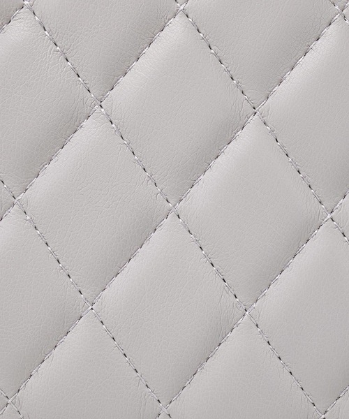 BASE（ベース）の「キルティング チェーン ショルダーバッグ ミニバッグ（ショルダーバッグ・レディース・アイボリー/ライトグレー/ブラック/ピンク/ブルー/ダークグリーン/ダークグレー/ライトブラウン/ベージュ/シルバー/ホワイト系その他/ブルー系その他・FREE）」の13枚目の写真