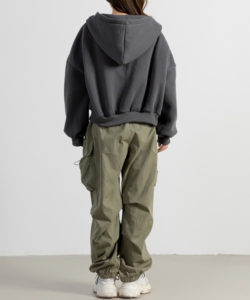 レディース 裏起毛ドロップショルダークロップドパーカー（パーカー