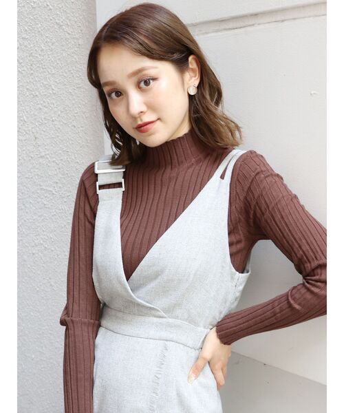 MURUA(ムルーア)の「ワイドボトルネックニット(ニット/セーター・レディース・ブラック/ベージュ/ブラウン/ブルー/マスタード・FREE)」の7枚目の写真