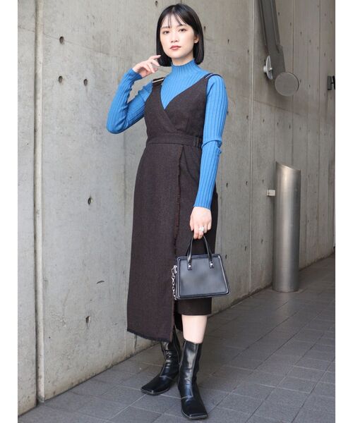 MURUA(ムルーア)の「ワイドボトルネックニット(ニット/セーター・レディース・ブラック/ベージュ/ブラウン/ブルー/マスタード・FREE)」の12枚目の写真