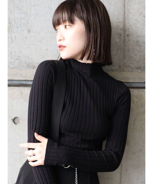 MURUA(ムルーア)の「ワイドボトルネックニット(ニット/セーター・レディース・ブラック/ベージュ/ブラウン/ブルー/マスタード・FREE)」の14枚目の写真