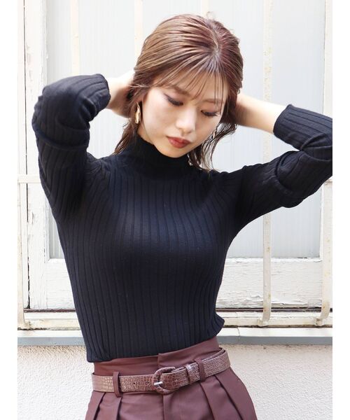 MURUA(ムルーア)の「ワイドボトルネックニット(ニット/セーター・レディース・ブラック/ベージュ/ブラウン/ブルー/マスタード・FREE)」の19枚目の写真