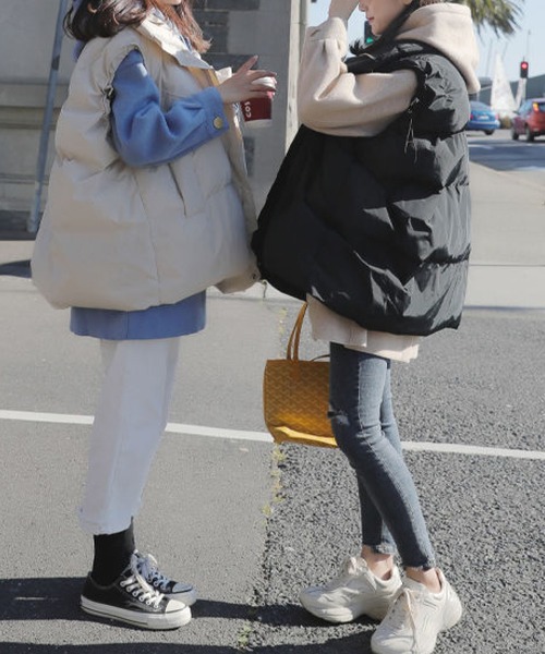 meJane（ミージェーン）の「フェイクダウンモンスターベスト（ダウンベスト・レディース・ブラック/ライトベージュ・FREE）」の7枚目の写真