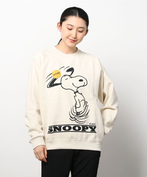 PEANUTS（ピーナッツ）の「PEANUTS × sportswear SNOOPY/スヌーピーバック英字ロゴ スウェットトレーナー（スウェット・レディース・グリーン/アイボリー/マスタード/チャコール・M/L）」の22枚目の写真