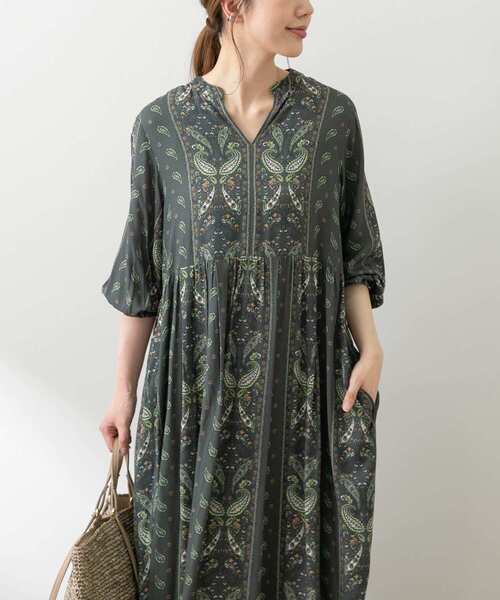 URBAN RESEARCH Sonny Label（アーバンリサーチサニーレーベル）の「『WEB限定』パネルペイズリーワンピース（ワンピース・レディース・イエロー/ベージュ系その他/ブラウン・FREE）」の13枚目の写真