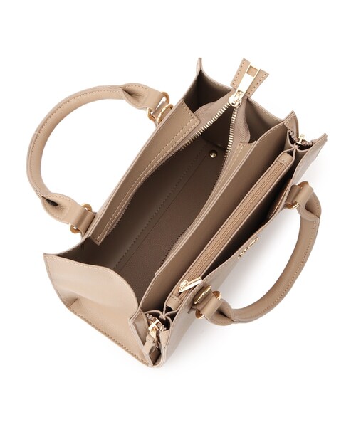 couture brooch（クチュールブローチ）の「◆【キレイめ通勤スタイル】マルチポケットスクエアトートバッグ（ハンドバッグ・レディース・ブラック/ベージュ/サックスブルー・00）」の8枚目の写真