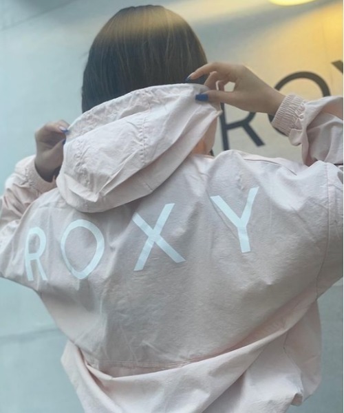 ROXY(ロキシー)の「BREAK OF DAWN/ロキシーナイロンジャケット(ナイロンジャケット・レディース・ベージュ/カーキ/ピンク・SMALL/MEDIUM/LARGE)」の3枚目の写真
