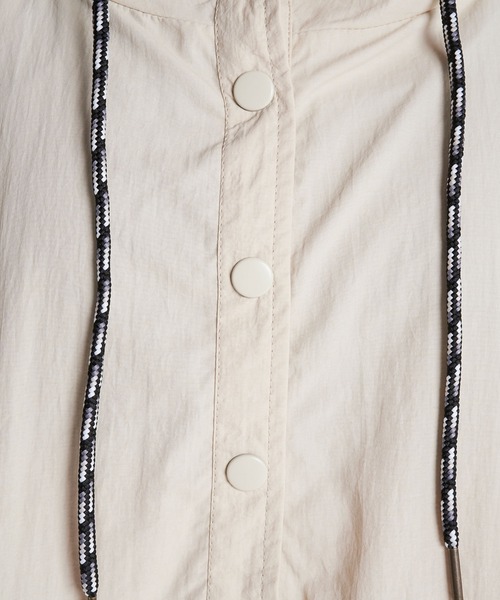 ROXY(ロキシー)の「BREAK OF DAWN/ロキシーナイロンジャケット(ナイロンジャケット・レディース・ベージュ/カーキ/ピンク・SMALL/MEDIUM/LARGE)」の5枚目の写真