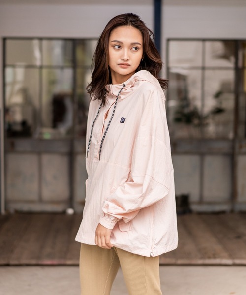 ROXY(ロキシー)の「BREAK OF DAWN/ロキシーナイロンジャケット(ナイロンジャケット・レディース・ベージュ/カーキ/ピンク・SMALL/MEDIUM/LARGE)」の20枚目の写真