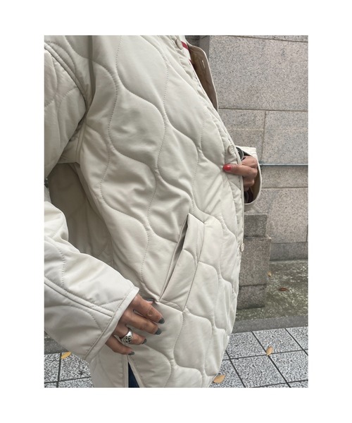 ulu（ウル）の「Original quilting over silhouette coat（ノーカラージャケット・レディース・ブラック/カーキ/アイボリー・FREE）」の15枚目の写真