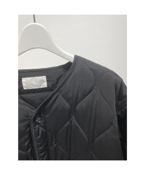 ulu（ウル）の「Original quilting over silhouette coat（ノーカラージャケット・レディース・ブラック/カーキ/アイボリー・FREE）」の20枚目の写真