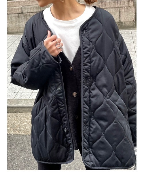 ulu（ウル）の「Original quilting over silhouette coat（ノーカラージャケット・レディース・ブラック/カーキ/アイボリー・FREE）」の18枚目の写真