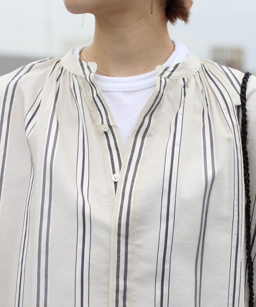 LE GLAZIK（ルグラジック）の「LE GLAZIK/ル グラジック　ギャザーネック　ブラウス　GATHER NECK BLOUSE #LG-B0048 NAL（Tシャツ/カットソー・レディース・ベージュ/サックスブルー・36）」の11枚目の写真