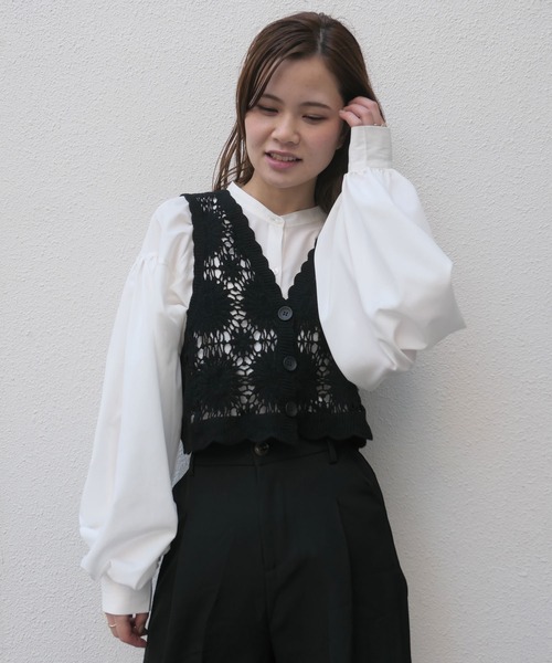 CORNERS(コーナーズ)の「クロシェレースベスト(ベスト・レディース・ベージュ/ブラック/グリーン/アイボリー・M)」の17枚目の写真