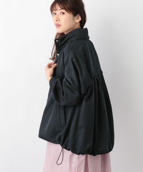 GLOBAL WORK(グローバルワーク)の「撥水ボリュームマンパ/262105(マウンテンパーカー・レディース・ベージュ/オフホワイト/ダークブルー/ライトグリーン・MEDIUM/LARGE)」の4枚目の写真