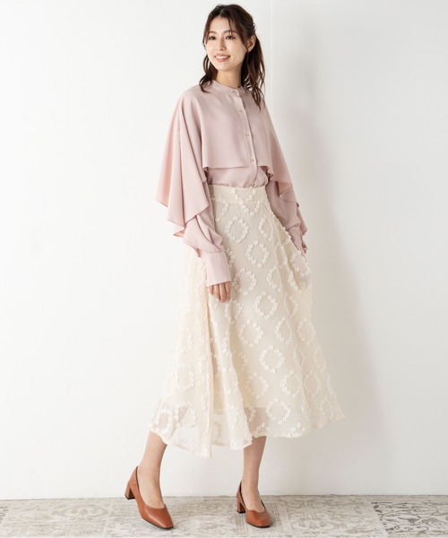 MILLION CARATS(ミリオンカラッツ)の「エアリーな揺れ感が女性らしいシルエットを構築する凹凸のあるシアーモチーフフレアスカート(スカート・レディース・ブラック/ベージュ/ライトグリーン・FREE)」の10枚目の写真