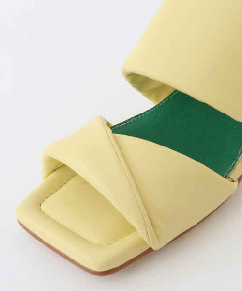 SOFFITTO（ソフィット）の「ねじりふわふわサンダル（サンダル・レディース・ホワイト/ブラック/イエロー・22.5cm/23.5cm/24.5cm/24.5㎝）」の12枚目の写真