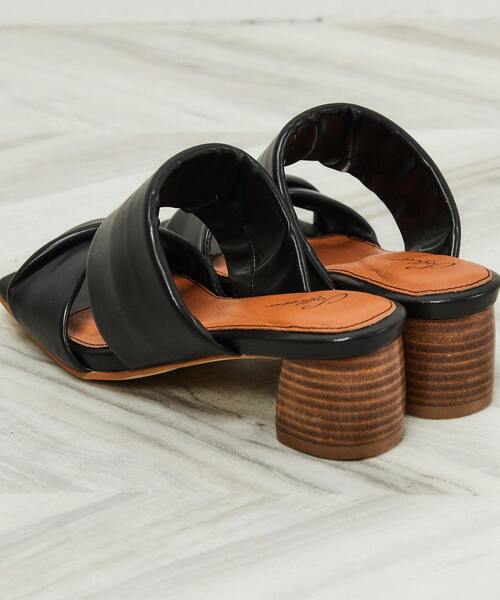 SOFFITTO（ソフィット）の「ねじりふわふわサンダル（サンダル・レディース・ホワイト/ブラック/イエロー・22.5cm/23.5cm/24.5cm/24.5㎝）」の16枚目の写真