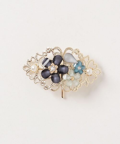 Dorothy Lang（ドロシーラング）の「Dorothy Lang (ドロシーラング)  フラワーヘアカフ（バレッタ/ヘアクリップ・レディース・ホワイト/ブルー/ベージュ/ピンク・FREE）」の3枚目の写真