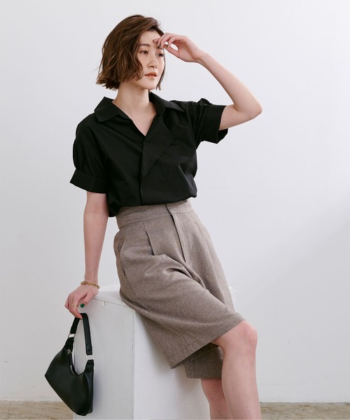 UR'S（ユアーズ）の「変形襟ﾃﾞｻﾞｲﾝﾌﾞﾗｳｽ（シャツ/ブラウス・レディース・ホワイト/ブラック・S/M/L）」の16枚目の写真