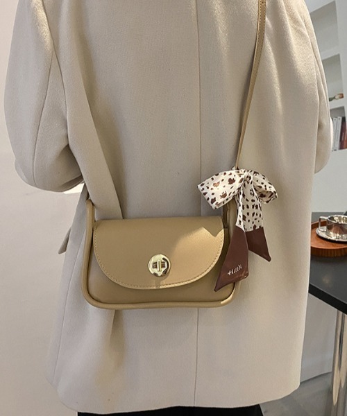yuue' ( wear )（ユーイ）の「リボン付きシンプルレザー ショルダーバッグ（ショルダーバッグ・レディース・ホワイト/ブラック/ブラウン/ベージュ・FREE）」の2枚目の写真