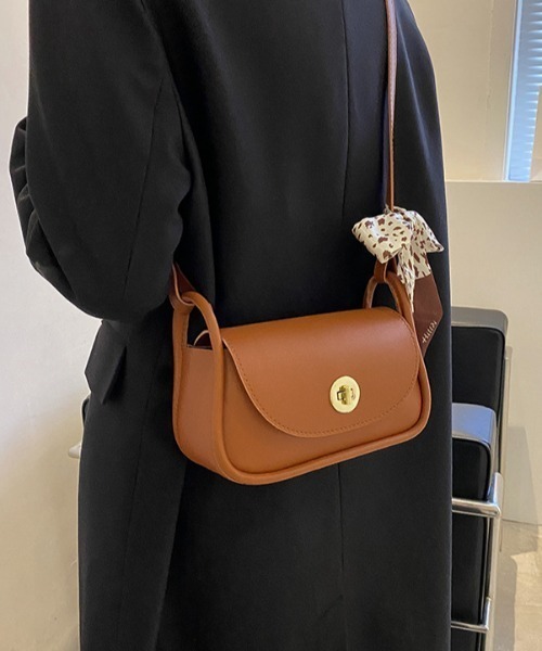 yuue' ( wear )（ユーイ）の「リボン付きシンプルレザー ショルダーバッグ（ショルダーバッグ・レディース・ホワイト/ブラック/ブラウン/ベージュ・FREE）」の4枚目の写真