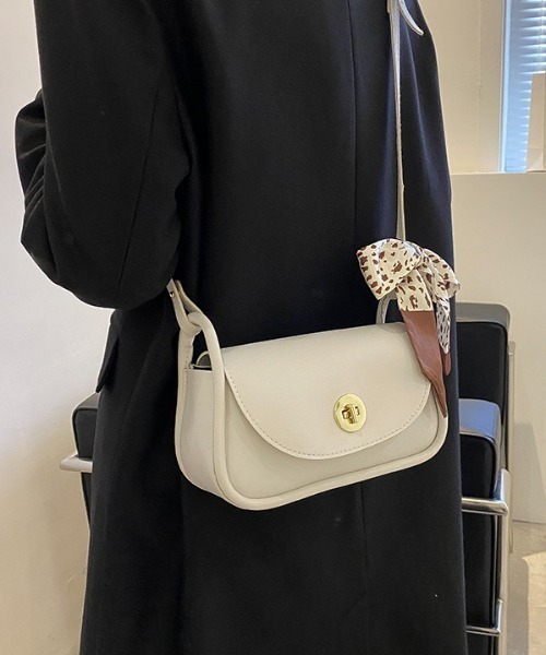 yuue' ( wear )（ユーイ）の「リボン付きシンプルレザー ショルダーバッグ（ショルダーバッグ・レディース・ホワイト/ブラック/ブラウン/ベージュ・FREE）」の15枚目の写真