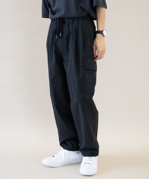 CRAFT STANDARD BOUTIQUE(クラフトスタンダードブティック)の「綿ナイロンダンプイージーパンツ *(カーゴパンツ・メンズ・ブラック/カーキ・LL/M/L)」の1枚目の写真