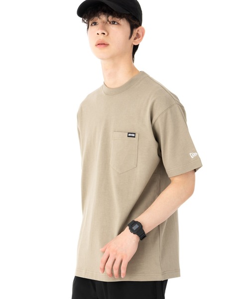 NEW ERA（ニューエラ）の「ニューエラ 半袖Tシャツ ONSPOTZ別注 ポケット（Tシャツ/カットソー・メンズ・ホワイト/ブラック/オリーブ/ネイビー/ベージュ/カーキ系/ベージュ系その他/ダークグレー/グリーン系その他/オレンジ/ライトグレー/ブラウン/ブロンズ/ブルー・S/M/XL/XXL/L）」の22枚目の写真