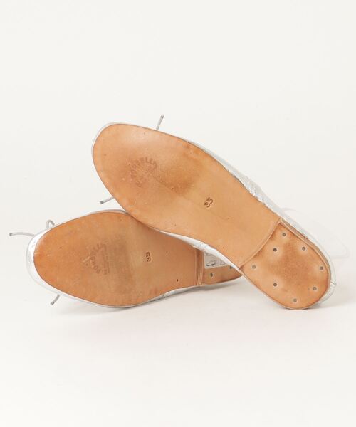 styles(スタイルス)の「APC BALLET SHOES(スニーカー・レディース・シルバー・35)」の2枚目の写真