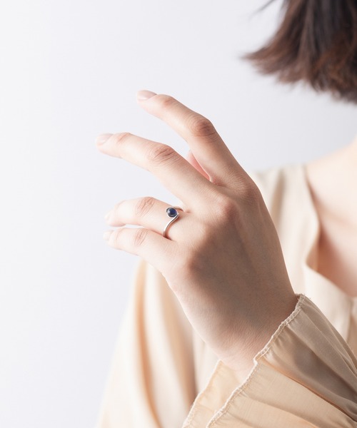 gargle(ガーグル)の「【温度で色が変わる】液体水晶 デザインリング(リング・レディース・シルバー/ゴールド・11号)」の4枚目の写真