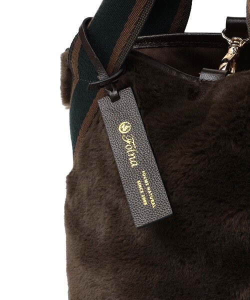 folna(フォルナ)の「【SHIPS any別注】Folna: ライン ソリッド フェイク ファー バッグ◇(ショルダーバッグ・レディース・チャコールグレー/ブラウン・ONE SIZE)」の11枚目の写真