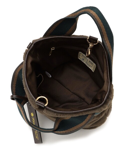 folna(フォルナ)の「【SHIPS any別注】Folna: ライン ソリッド フェイク ファー バッグ◇(ショルダーバッグ・レディース・チャコールグレー/ブラウン・ONE SIZE)」の6枚目の写真