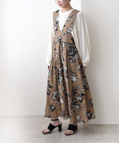 Eimee Law(エイミーロウ)の「フラワーメタルプリント ジャンパースカート(ジャンパースカート・レディース・ブラック/パープル/ダークベージュ・38)」の12枚目の写真