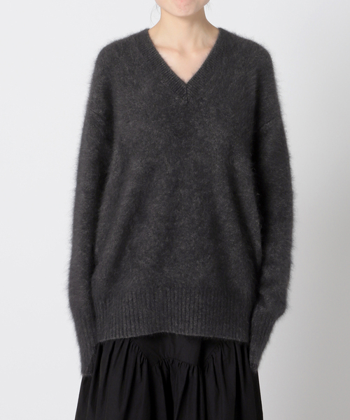 Spick & Span（スピックアンドスパン）の「ファーニットVネックプルオーバー（ニット/セーター・レディース・チャコールグレー/グリーン/アイボリー・FREE）」の19枚目の写真