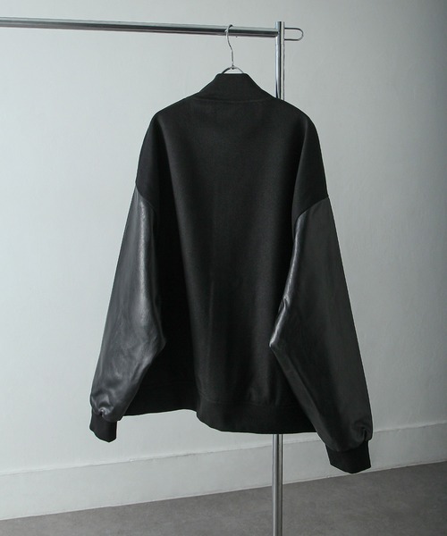 NILWAY（ニルウェイ）の「ヴィーガンレザー 配色切り替え ビッグ スタジャン（スタジャン・メンズ・ブラック/グリーン・MEDIUM/LARGE）」の9枚目の写真