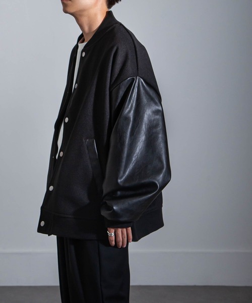 NILWAY（ニルウェイ）の「ヴィーガンレザー 配色切り替え ビッグ スタジャン（スタジャン・メンズ・ブラック/グリーン・MEDIUM/LARGE）」の13枚目の写真