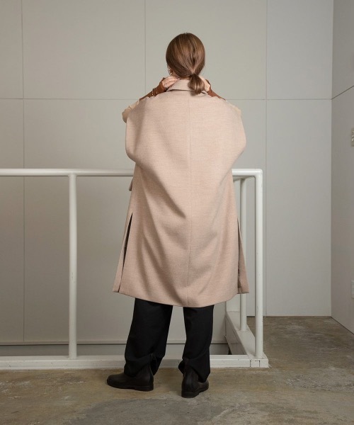 Amiur(エミレ)の「drop shoulder over vest(ベスト・レディース・ベージュ/ブラウン・FREE)」の6枚目の写真