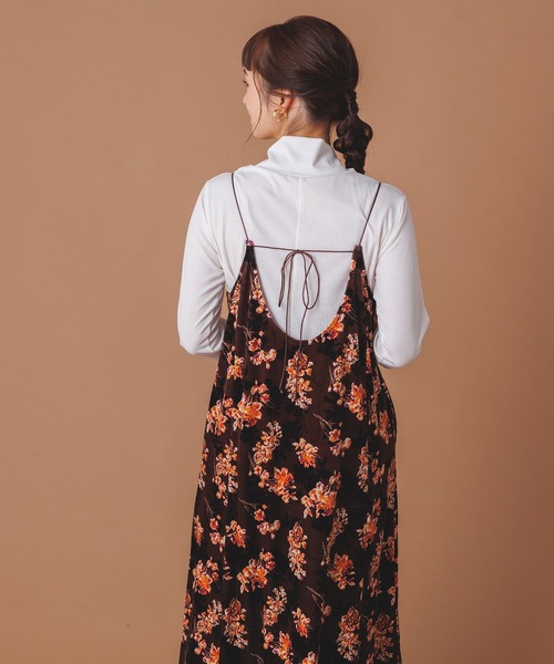 hunch（ハンチ）の「シアー袖切替ハイネックトップス（Tシャツ/カットソー・レディース・イエロー/ブルー/グレー/オフホワイト/ブラック・FREE）」の22枚目の写真