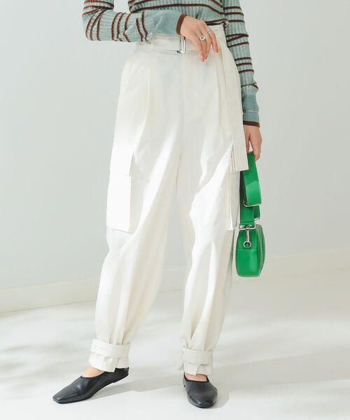 B:MING by BEAMS(ビーミングバイビームス)の「B:MING by BEAMS / ベルト付き カーゴパンツ(カーゴパンツ・レディース・アイボリー/オリーブ・SMALL/MEDIUM)」の2枚目の写真