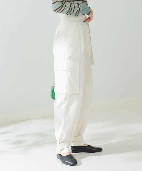 B:MING by BEAMS(ビーミングバイビームス)の「B:MING by BEAMS / ベルト付き カーゴパンツ(カーゴパンツ・レディース・アイボリー/オリーブ・SMALL/MEDIUM)」の6枚目の写真