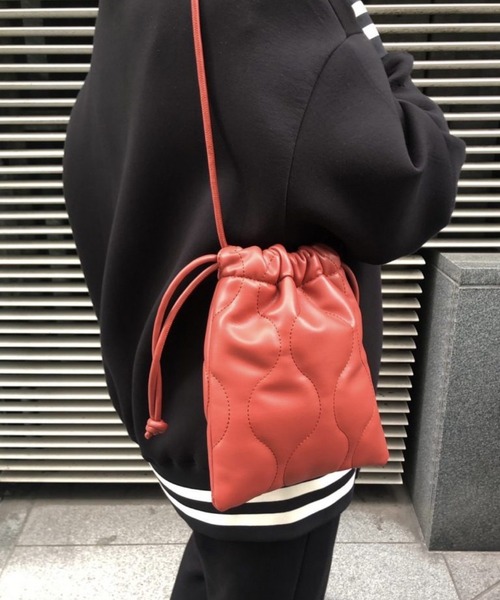 Scrap Book（スクラップブック）の「【Scrap Book】キルト巾着（ショルダーバッグ・レディース・ブラウン/レッド/ブルー/ベージュ・FREE）」の4枚目の写真