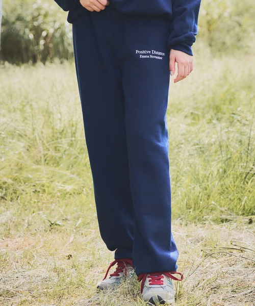 EMMA NOVEMBER (エマノーヴェンバー)の「Embroidery ヘビーブレンド スウェットパンツ(スウェットパンツ・メンズ・ブラック/ネイビー/グレー/ホワイト/サンドベージュ・1/3/2)」の5枚目の写真